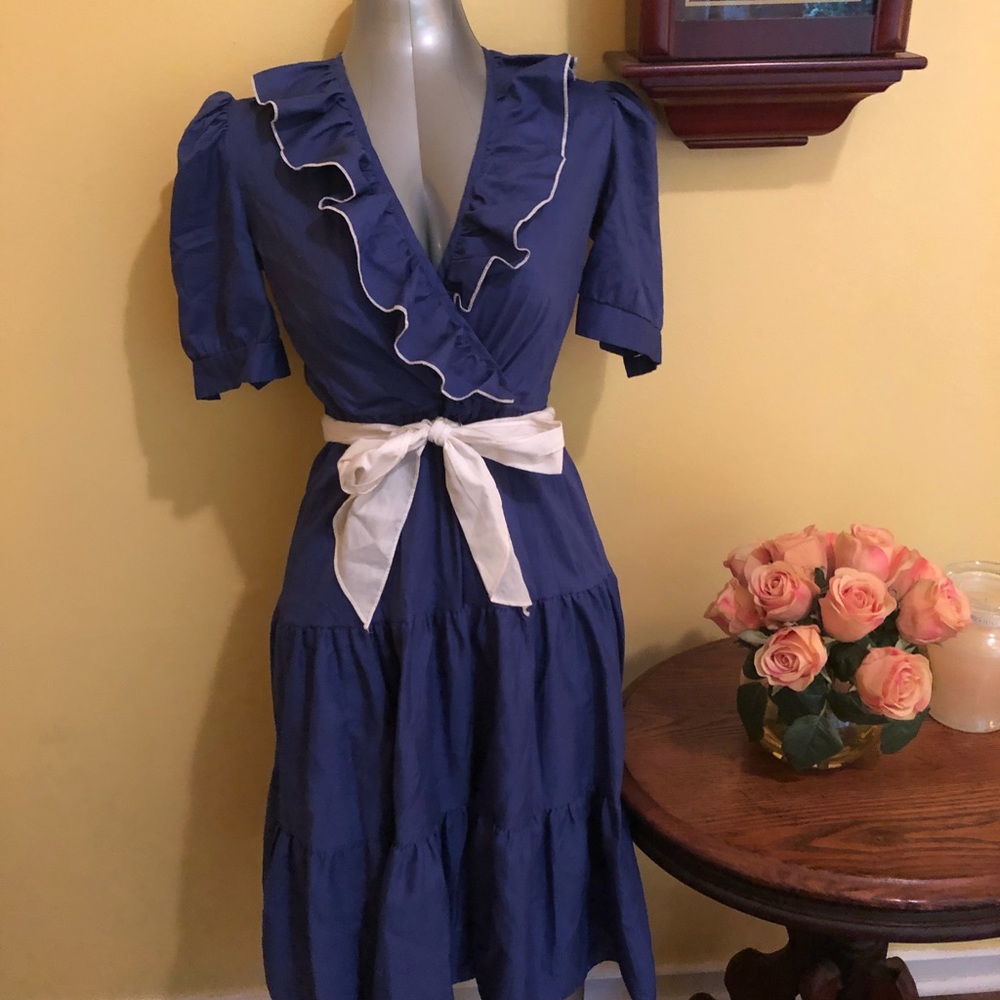Handmade vintage dress. No brand. Size small